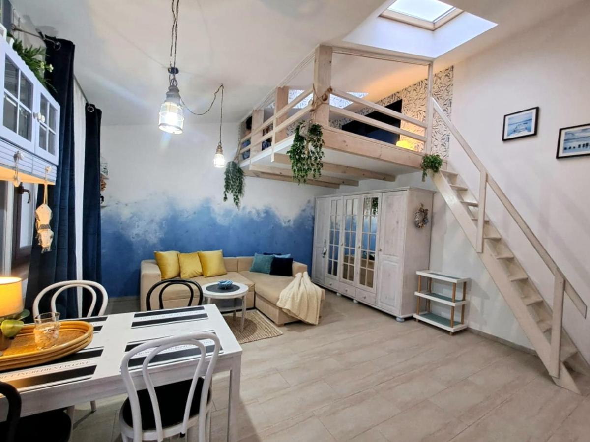 Summer Time Apartment